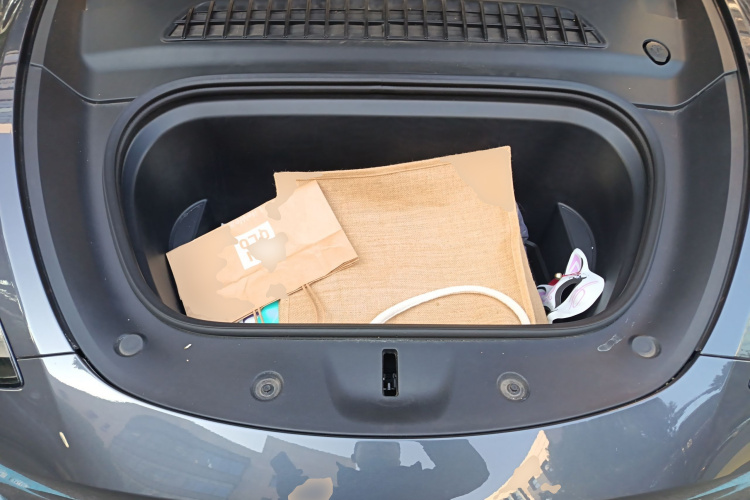 特斯拉 Model Y 2022款 改款 后轮驱动版局部细节24