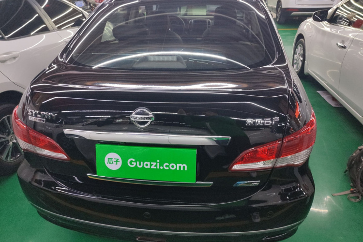 日产 轩逸 2019款 经典 1.6XE+ CVT智联领先版车身外观6