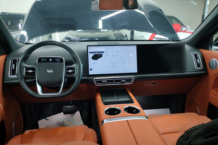 理想汽车 理想L8 2024款 Max中控内饰7002
