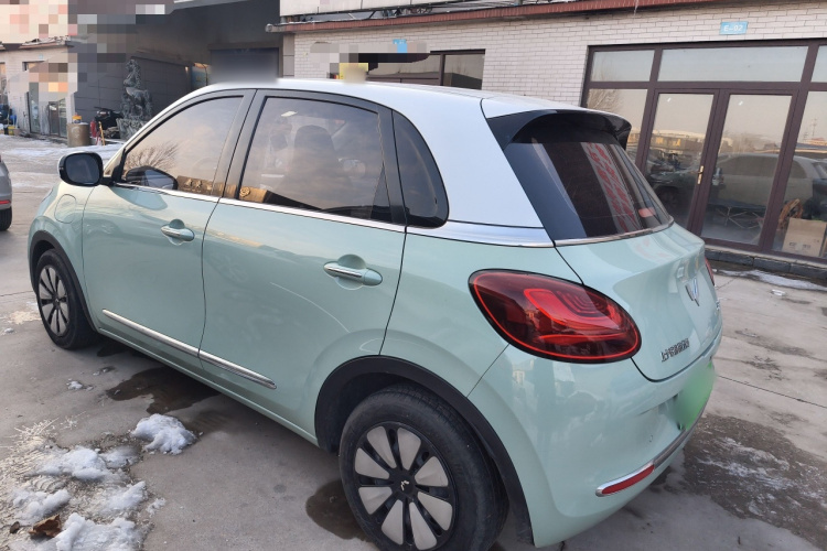 五菱汽车 五菱缤果 2023款 333km 悦享款车身外观4