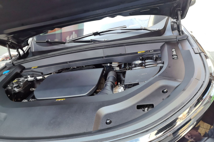 理想汽车 理想L8 2023款 Pro机舱底盘24