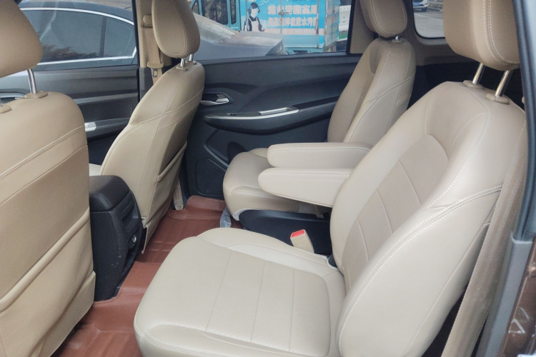 五菱汽车 五菱宏光 2019款 1.5L S舒适型国VI LAR中控内饰21