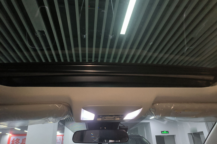 丰田 威兰达 2023款 2.0L CVT两驱豪华PLUS版局部细节22