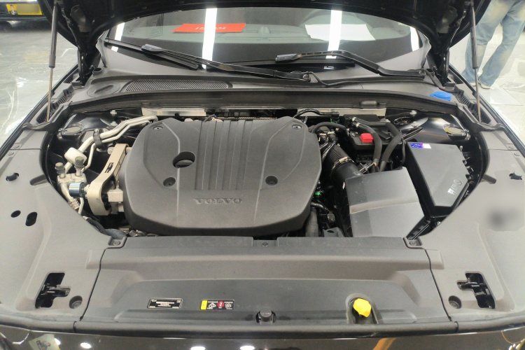 沃尔沃S90 2025款 B5 智远豪华版机舱底盘24