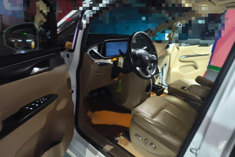 别克GL8 2020款 ES陆尊 653T 尊享型中控内饰7003