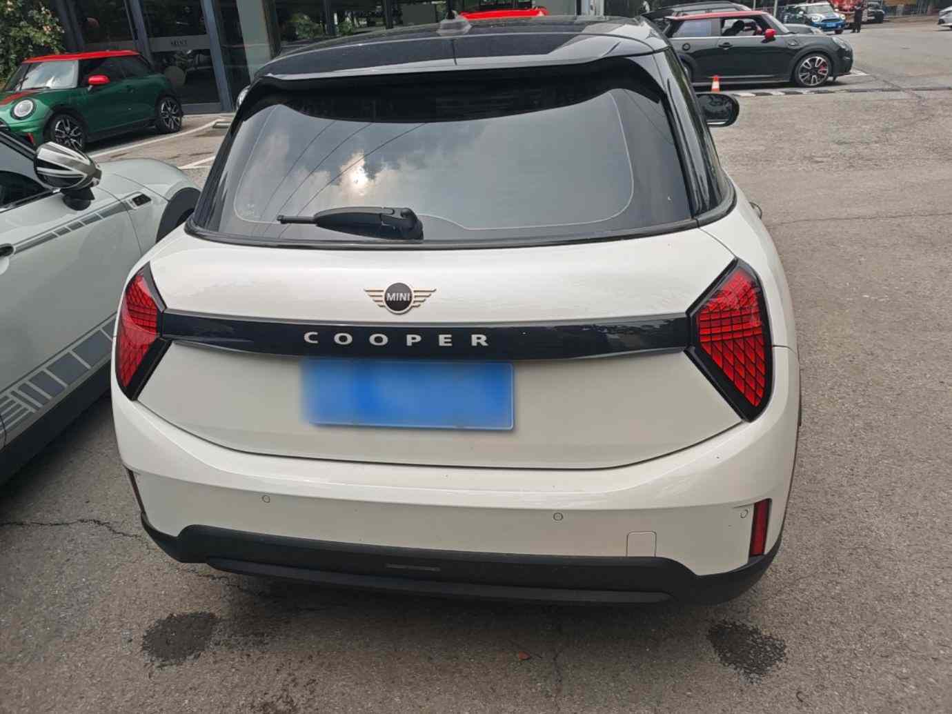 MINI 2025款 1.5T COOPER 经典派 五门版(4)