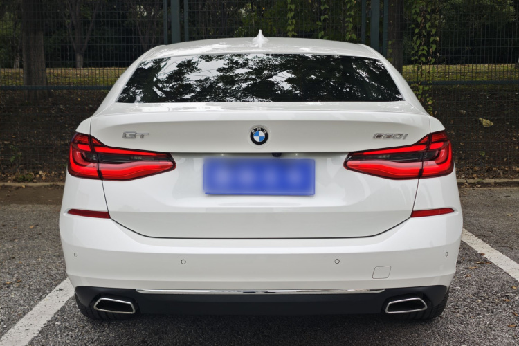 宝马6系GT 2022款 630i 豪华设计套装车身外观6006