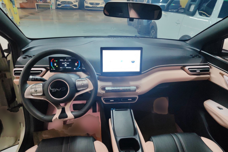 比亚迪 海鸥 2024款 荣耀版 305km 活力版中控内饰7002
