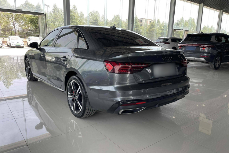 奥迪A4L 2022款 40 TFSI 豪华动感型车身外观6003