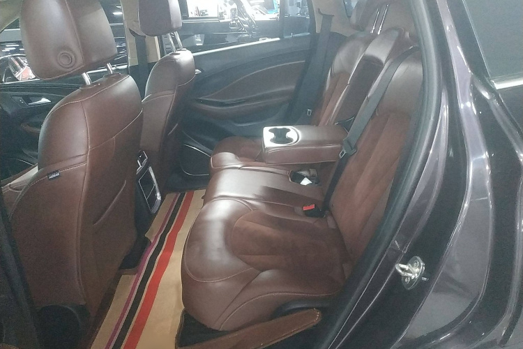 别克 昂科威 2017款 20T 两驱豪华型中控内饰7004