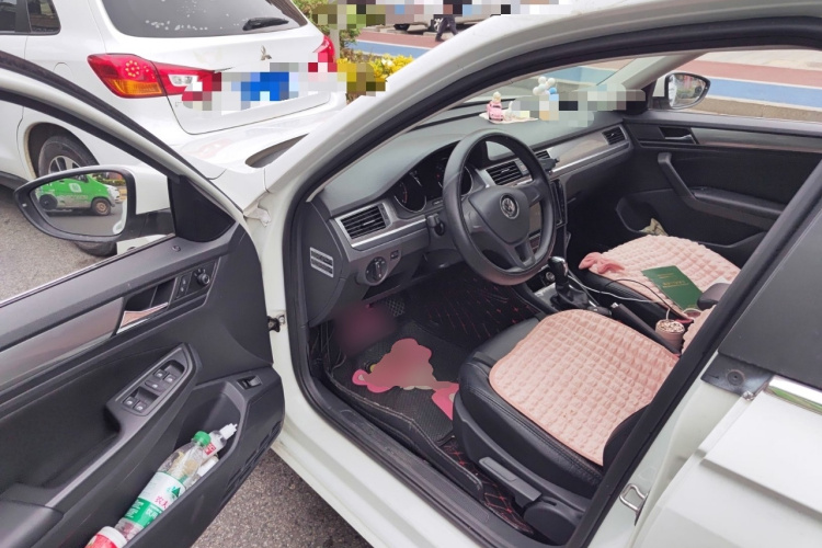 大众 宝来 2017款 1.6L 自动时尚型中控内饰20