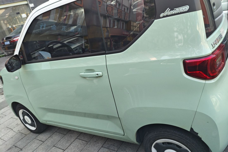五菱汽车 宏光MINIEV 2022款 马卡龙臻享款 磷酸铁锂车身外观4