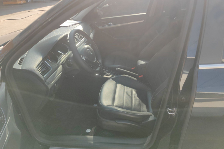 大众 朗逸 2017款 1.6L 自动舒适版中控内饰19