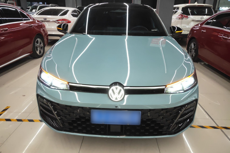 大众 帕萨特 2025款 Pro 380TSI 星空龙尊版车身外观6001