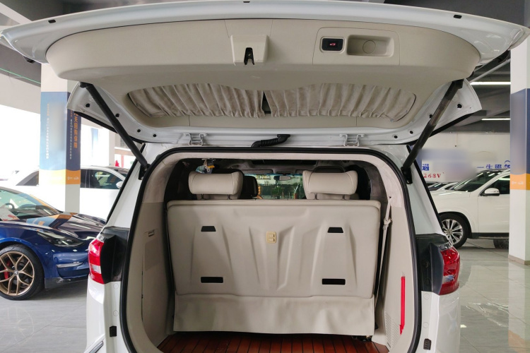 别克GL8 2018款 ES 28T 舒适型 国VI机舱底盘23