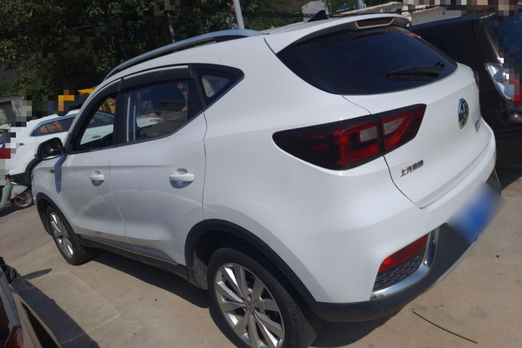 名爵ZS 2017款 1.5L 自动精英版车身外观4