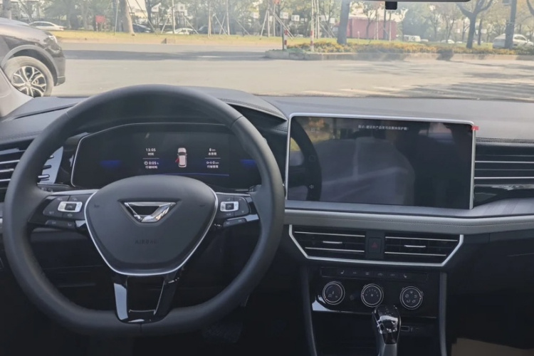 捷达VA7 2025款 1.4T 听劝版中控内饰7002