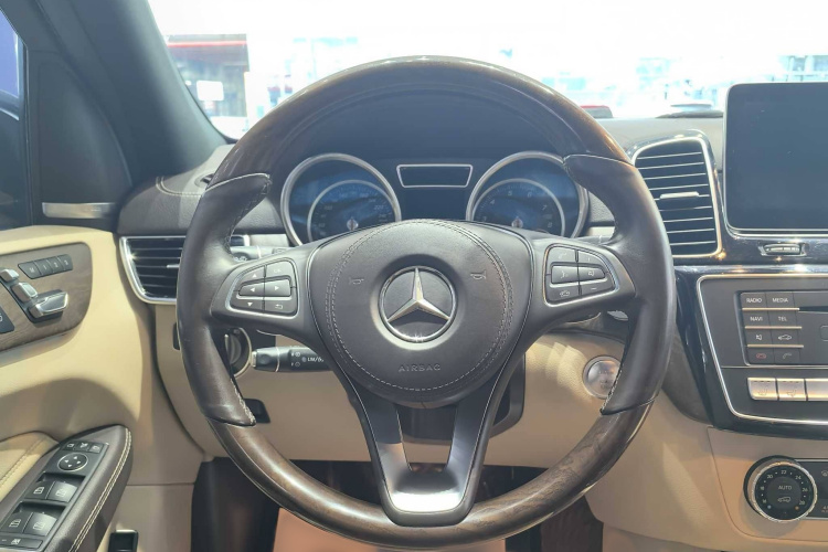 奔驰GLS 2018款 GLS 400 4MATIC豪华型中控内饰7003