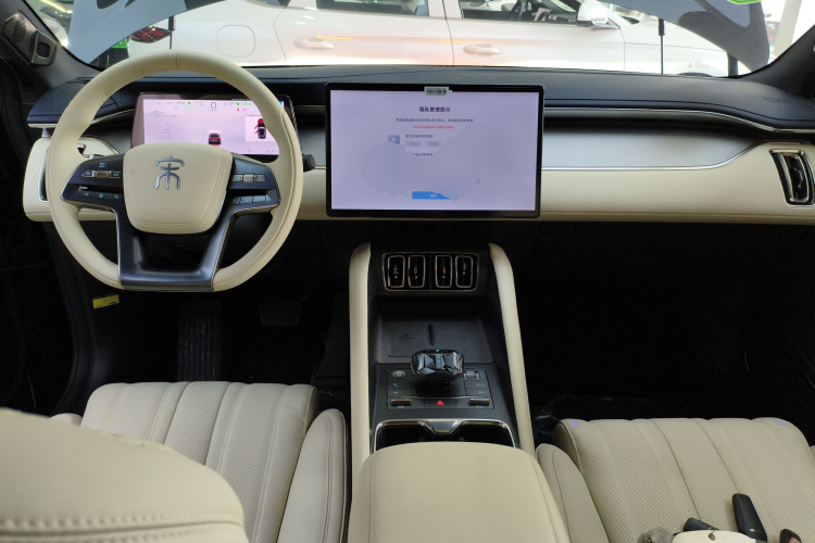 比亚迪 宋L EV 2025款 550km 卓越型中控内饰7002