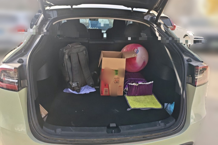 特斯拉 Model Y 2024款 后轮驱动版中控内饰23