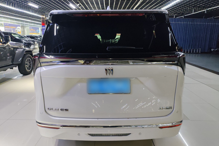 别克GL8 2025款 陆尊 尊享版车身外观6