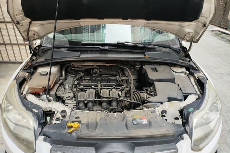 福特 福克斯 2012款 三厢 1.6L 手动舒适型局部细节24