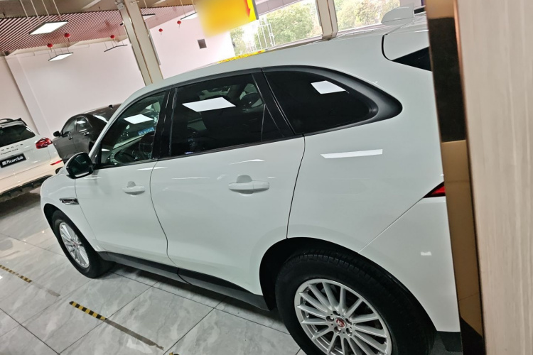 捷豹F-PACE 2018款 2.0T 两驱都市尊享版车身外观6003