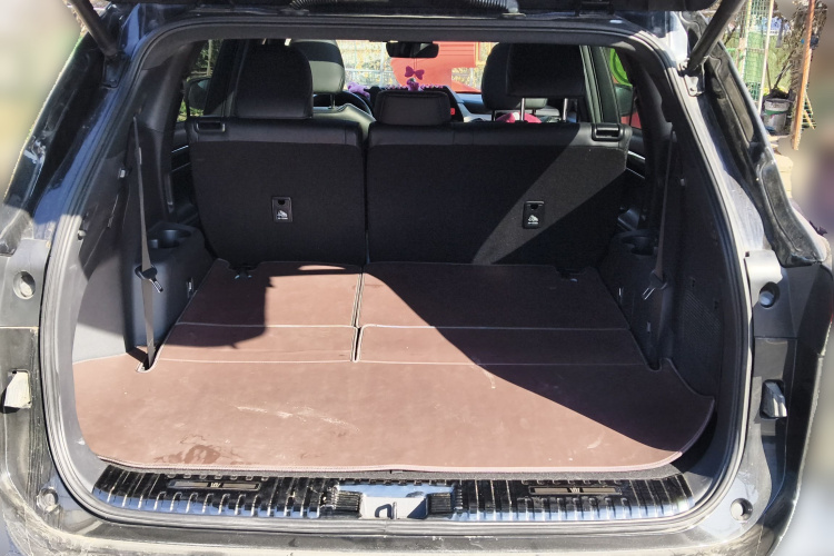 丰田 皇冠陆放 2022款 2.5L HEV四驱尊贵版中控内饰23