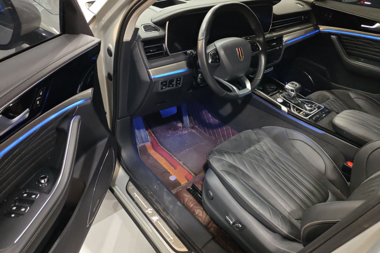 红旗HS5 2022款 改款 2.0T 智联旗享版中控内饰20