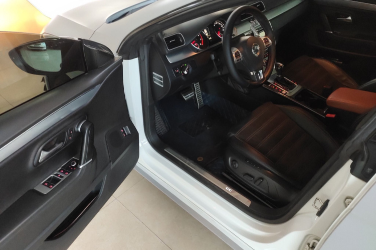 一汽-大众CC 2016款 2.0TSI 豪华型中控内饰7003