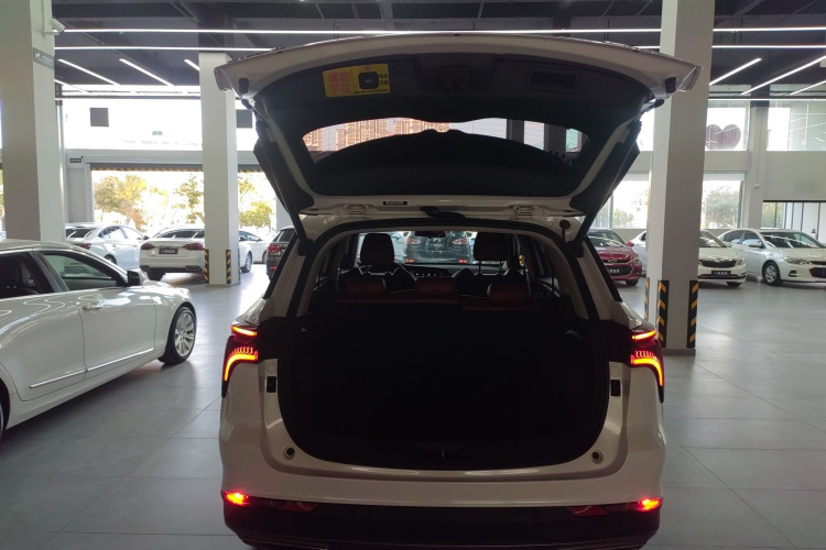 长安CS75 PLUS 2021款 1.5T 自动尊贵型机舱底盘23