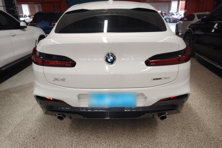 宝马X4 2019款 xDrive25i M运动套装车身外观6