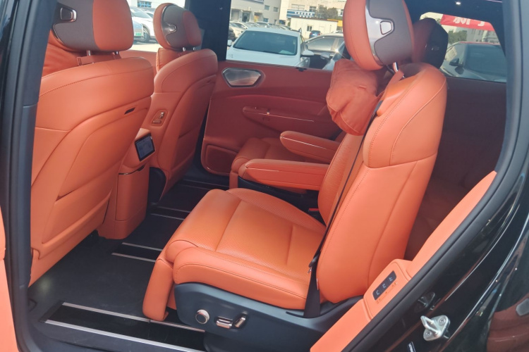 领克900 2025款 1.5T Ultra中控内饰7004