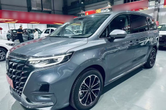 荣威iMAX8 2023款 400TGI 舒享版