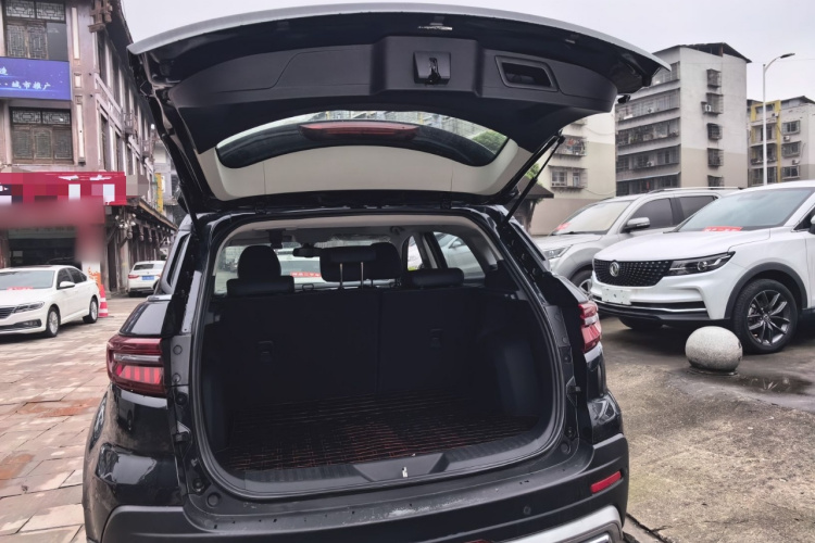 福特 2020款 领界S EcoBoost 145 CVT铂领型机舱底盘23