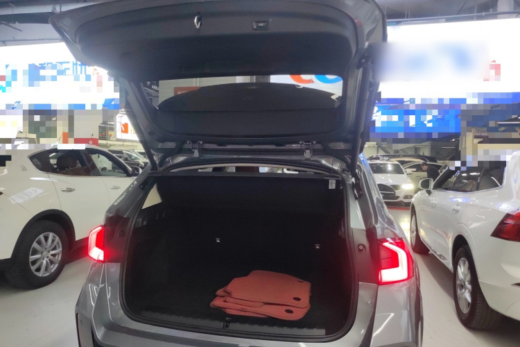 宝马X1 2023款 sDrive25Li M运动套装机舱底盘23