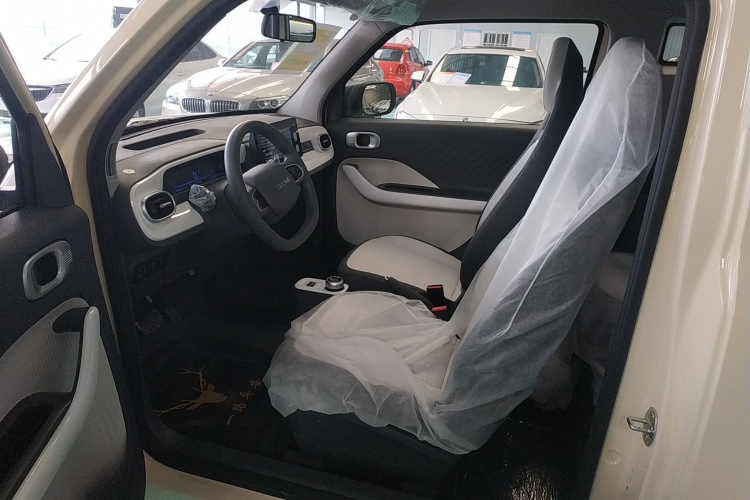 吉利银河 熊猫 2025款 210km 元气熊中控内饰20