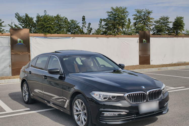 宝马5系 2018款 528Li 上市特别版车身外观6001