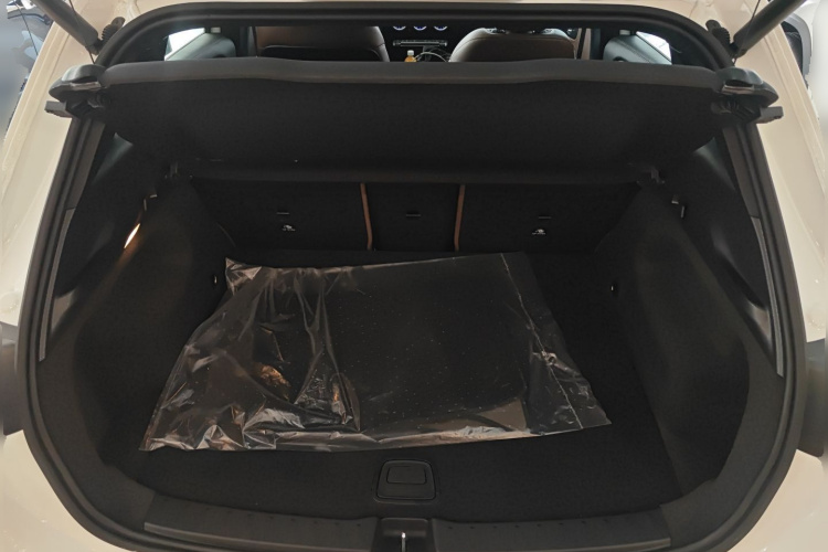 奔驰EQA 2025款 EQA 260中控内饰23