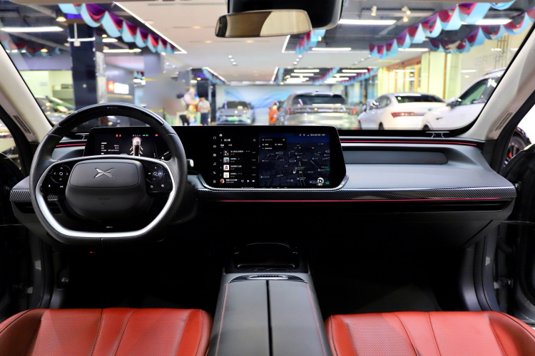 小鹏P7 2021款 480E中控内饰7006