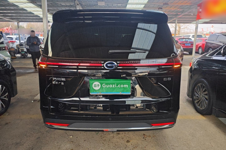 广汽传祺 传祺E8 2024款 荣耀系列 2.0L 荣耀版车身外观6