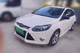 福特 福克斯 2012款 两厢 2.0L 手动豪华运动型