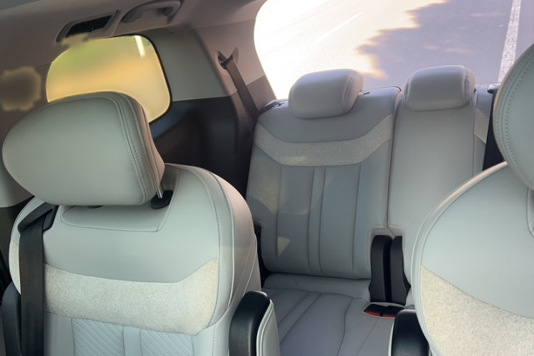 上汽大通MAXUS 大通G70 2024款 2.0T 自动旗舰版 7座中控内饰7004