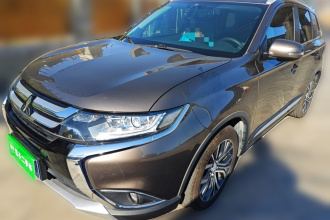 三菱 欧蓝德 2018款 2.0L 两驱嘉乐版 7座