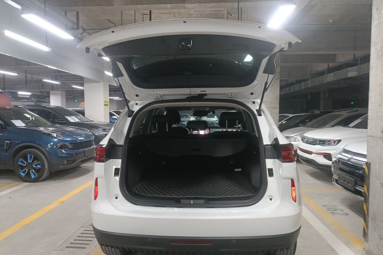 哈弗H6 2024款 1.5T 两驱经典版机舱底盘23