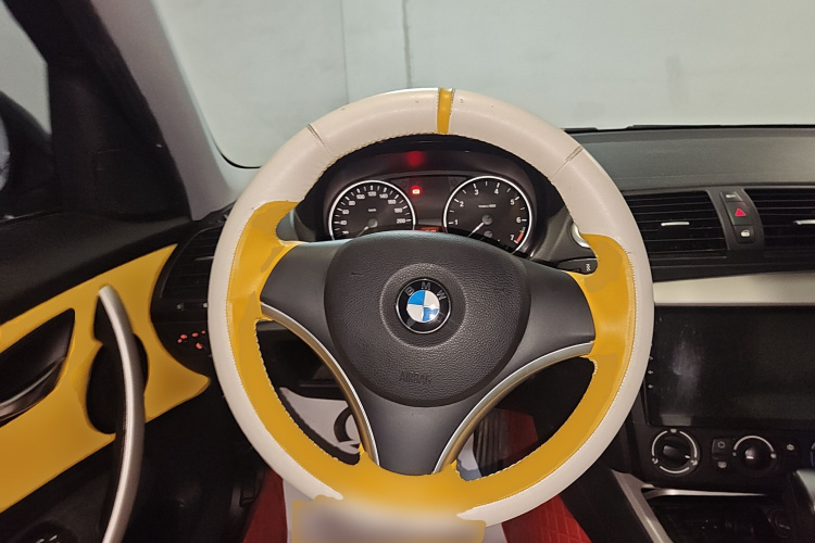 宝马1系(进口) 2008款 120i 自动挡中控内饰13