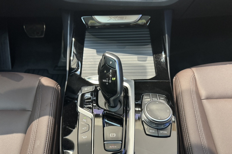 宝马X3 2019款 xDrive25i M运动套装中控内饰7012