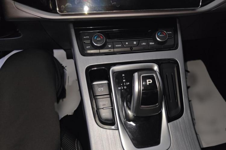 吉利汽车 博越 2021款 1.8TD DCT两驱亚运舒适版中控内饰7006