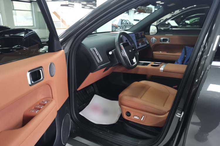 理想汽车 理想L6 2024款 Pro中控内饰20