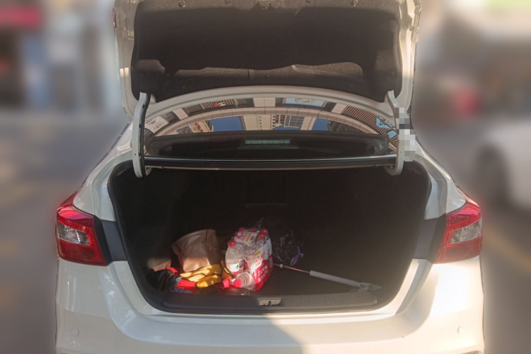 日产 轩逸 2022款 经典 1.6XL CVT豪华版局部细节23